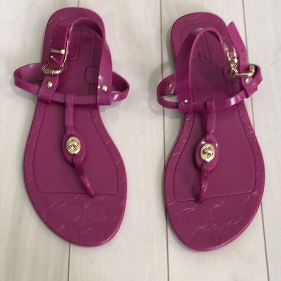 Coach Women's  PIER Jelly PVC Signature C-Logo Thong Sandal Flat Pink 5B - Picture 1 of 4